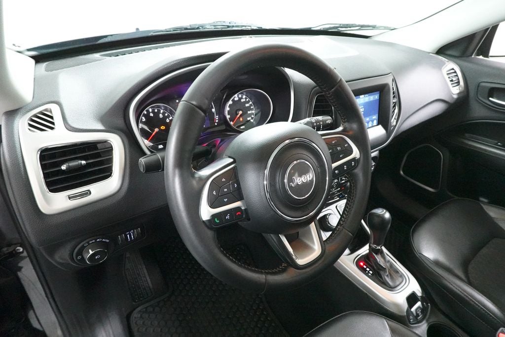 2020 Jeep Compass Latitude w/Sun/Safety Pkg