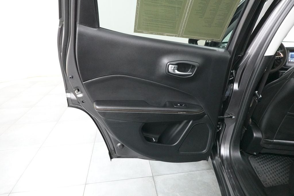 2020 Jeep Compass Latitude w/Sun/Safety Pkg