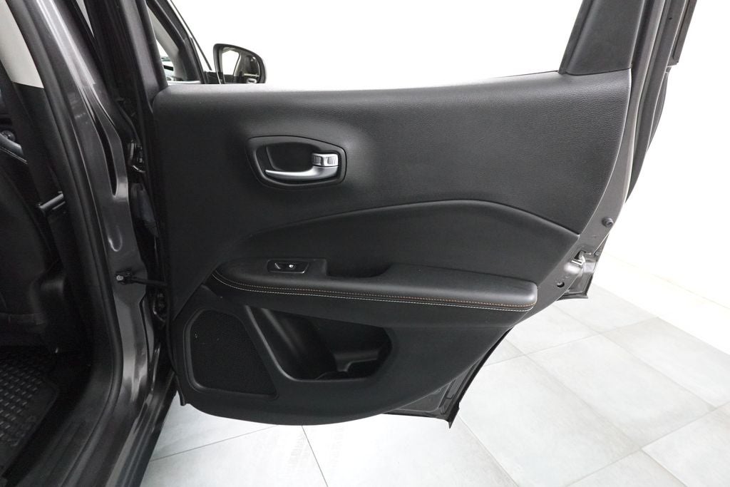 2020 Jeep Compass Latitude w/Sun/Safety Pkg