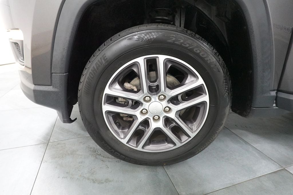 2020 Jeep Compass Latitude w/Sun/Safety Pkg