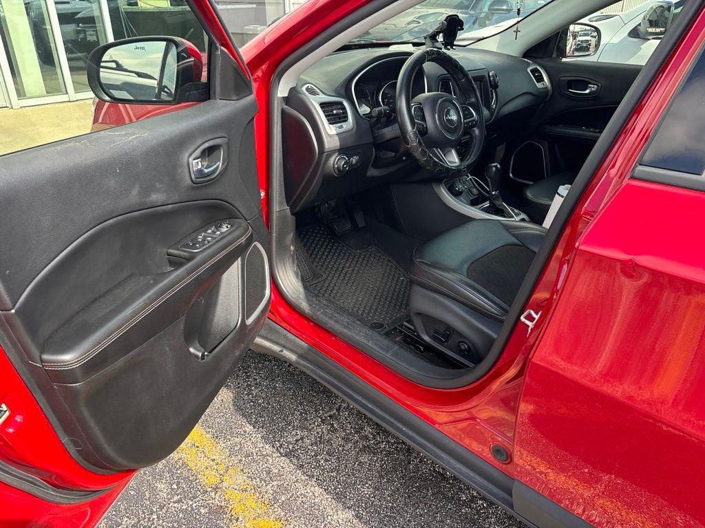 2020 Jeep Compass Latitude w/Sun/Safety Pkg