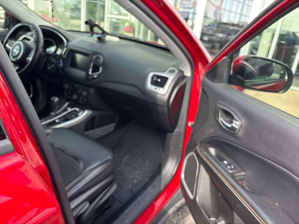2020 Jeep Compass Latitude w/Sun/Safety Pkg