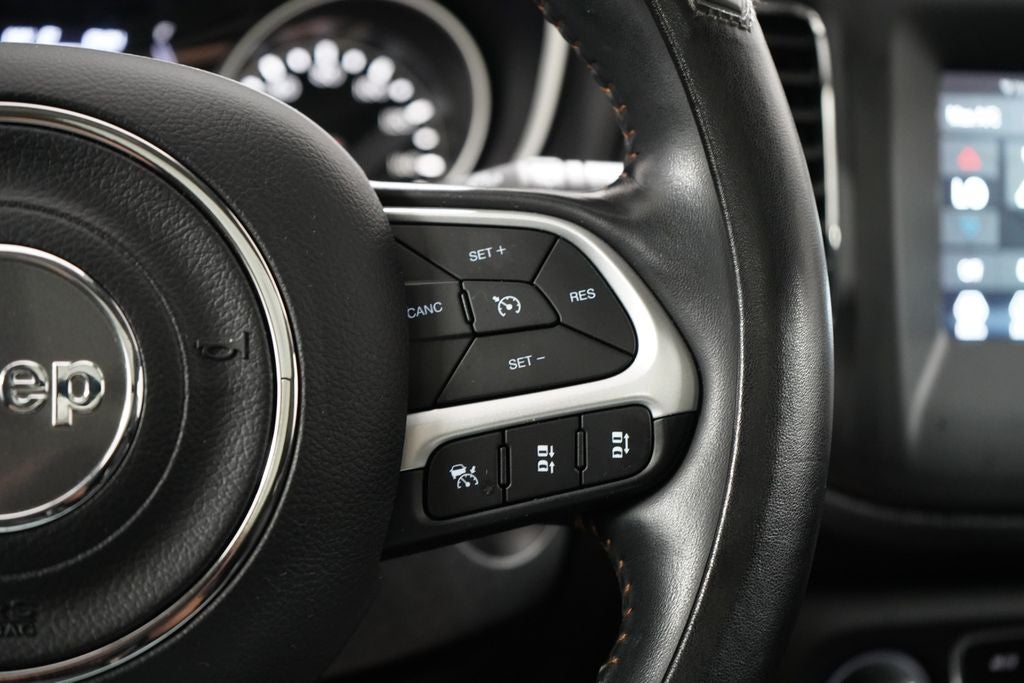 2020 Jeep Compass Latitude w/Sun/Safety Pkg
