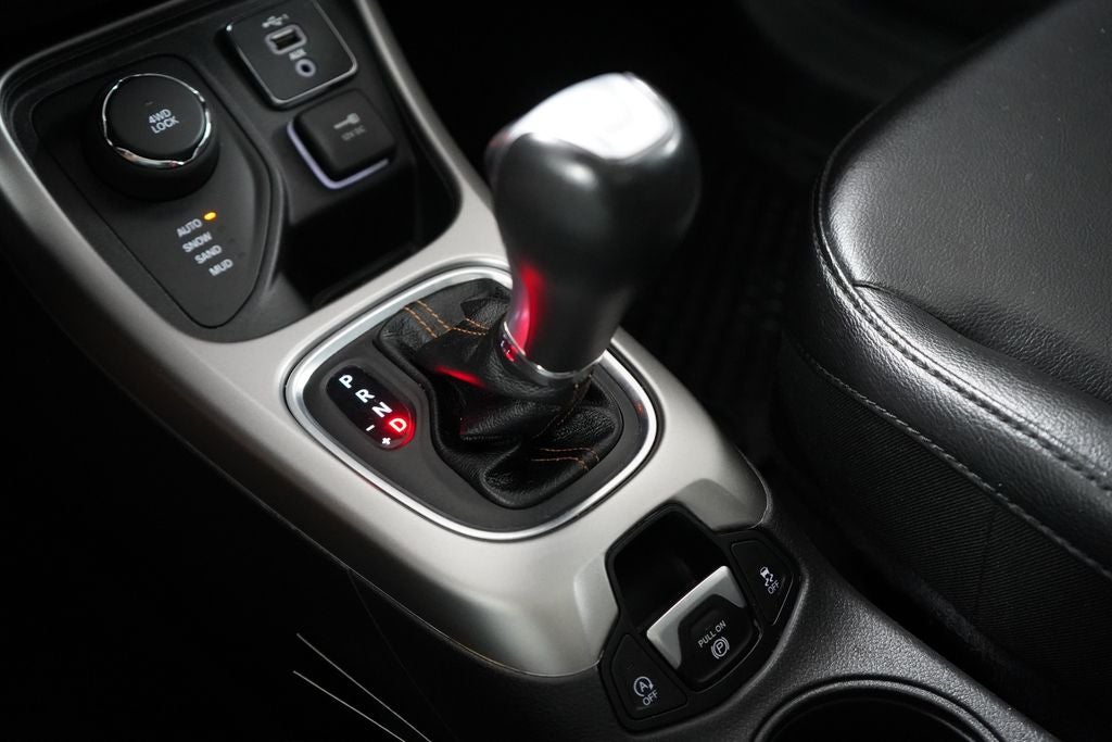 2020 Jeep Compass Latitude w/Sun/Safety Pkg