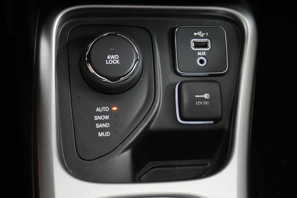 2020 Jeep Compass Latitude w/Sun/Safety Pkg
