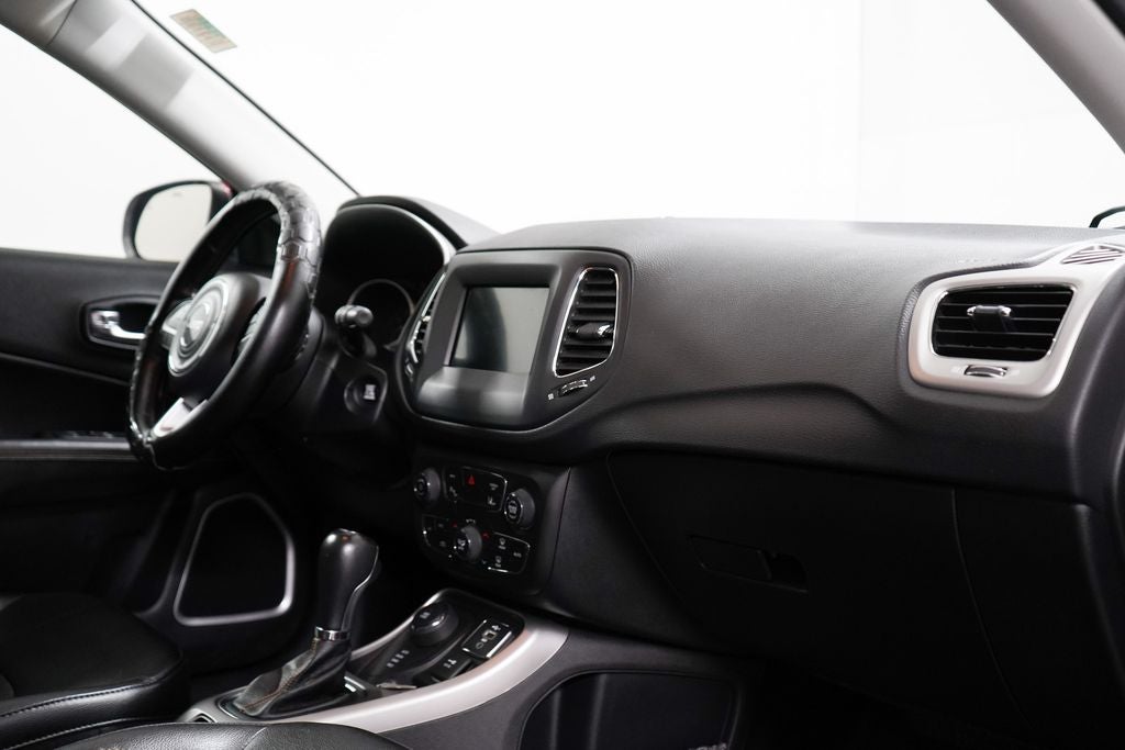 2020 Jeep Compass Latitude w/Sun/Safety Pkg
