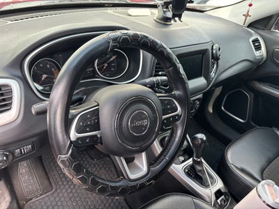 2020 Jeep Compass Latitude w/Sun/Safety Pkg