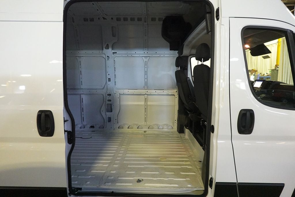 2026 RAM ProMaster Cargo Van Tradesman