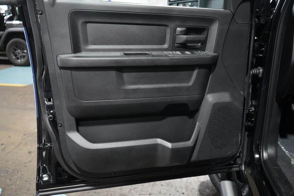 2027 RAM 2500 Black Express