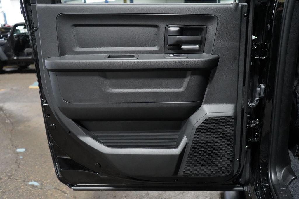 2027 RAM 2500 Black Express