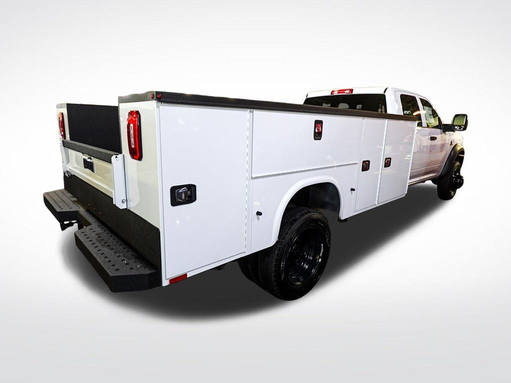 2026 RAM Ram 5500 Chassis Cab RAM 5500 TRADESMAN CHASSIS CREW CAB 4X4 84' CA