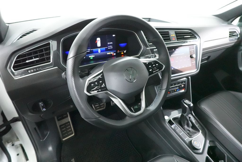 2022 Volkswagen Tiguan SE R-Line Black