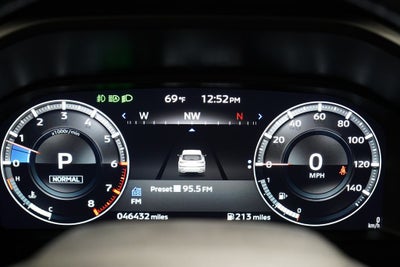 2024 Mitsubishi Outlander Base