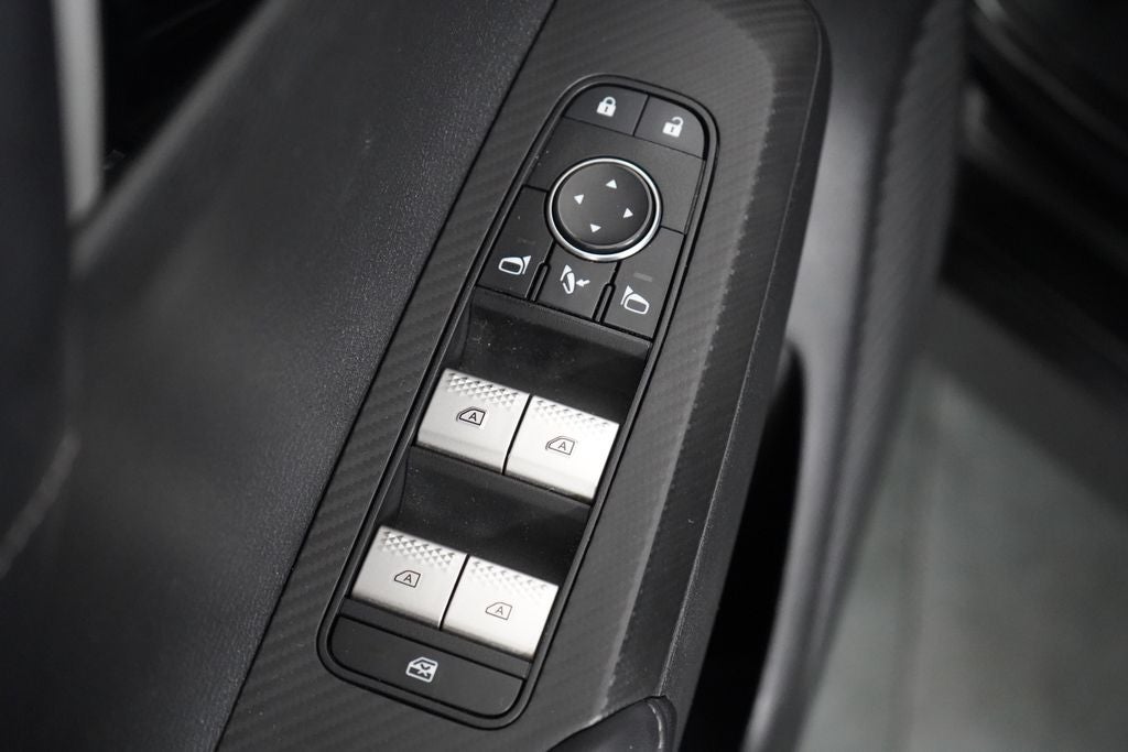2024 Mitsubishi Outlander Base