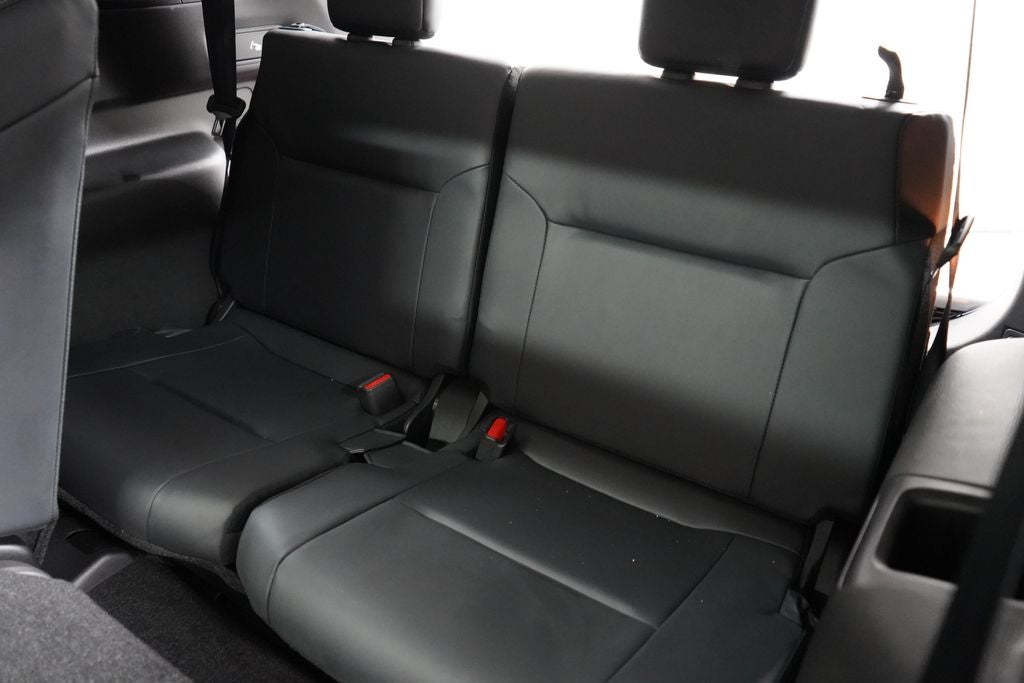 2024 Mitsubishi Outlander Base