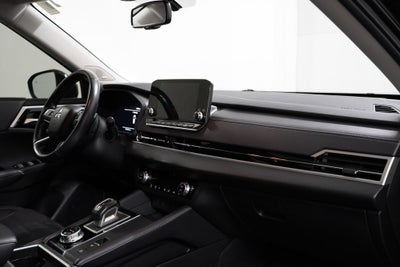 2024 Mitsubishi Outlander Base