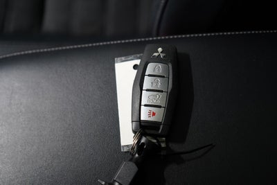 2024 Mitsubishi Outlander Base