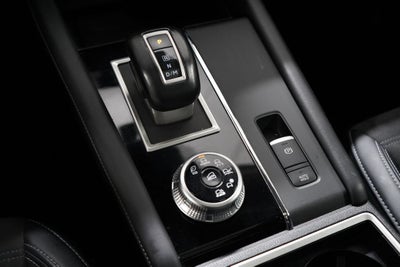 2024 Mitsubishi Outlander Base