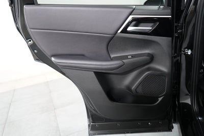 2024 Mitsubishi Outlander Base