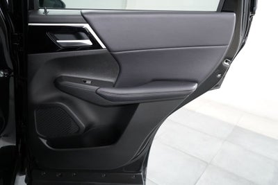 2024 Mitsubishi Outlander Base