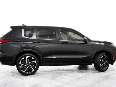 2024 Mitsubishi Outlander Base