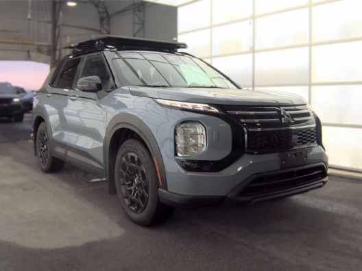 2026 Mitsubishi Outlander Base