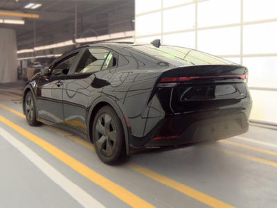 2025 Toyota Prius Base