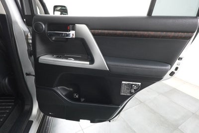 2014 Toyota Land Cruiser Base