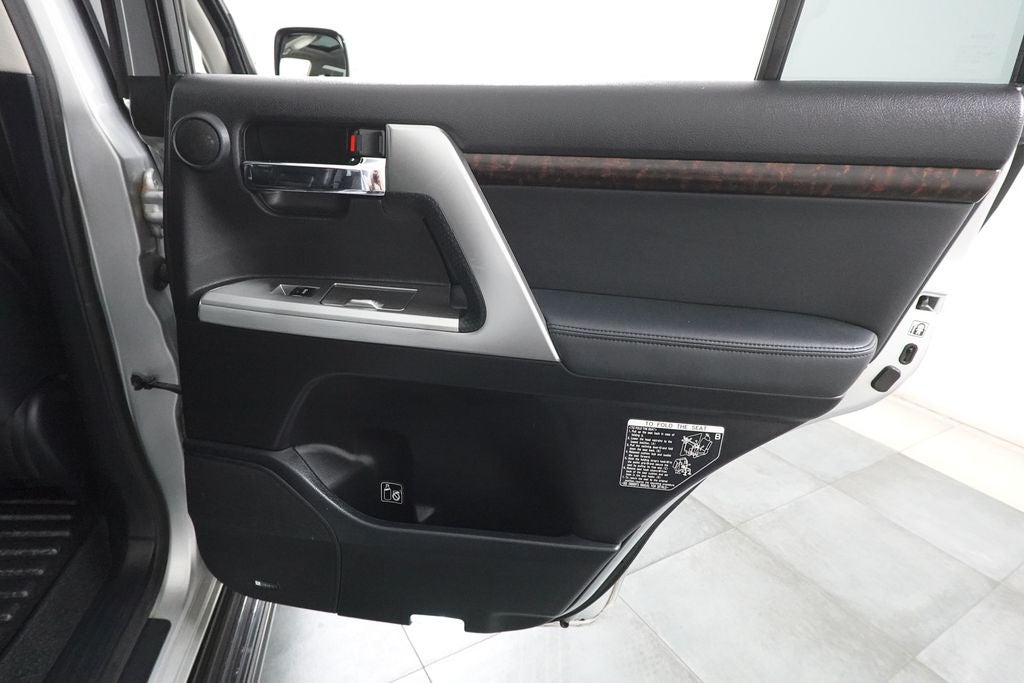 2014 Toyota Land Cruiser Base