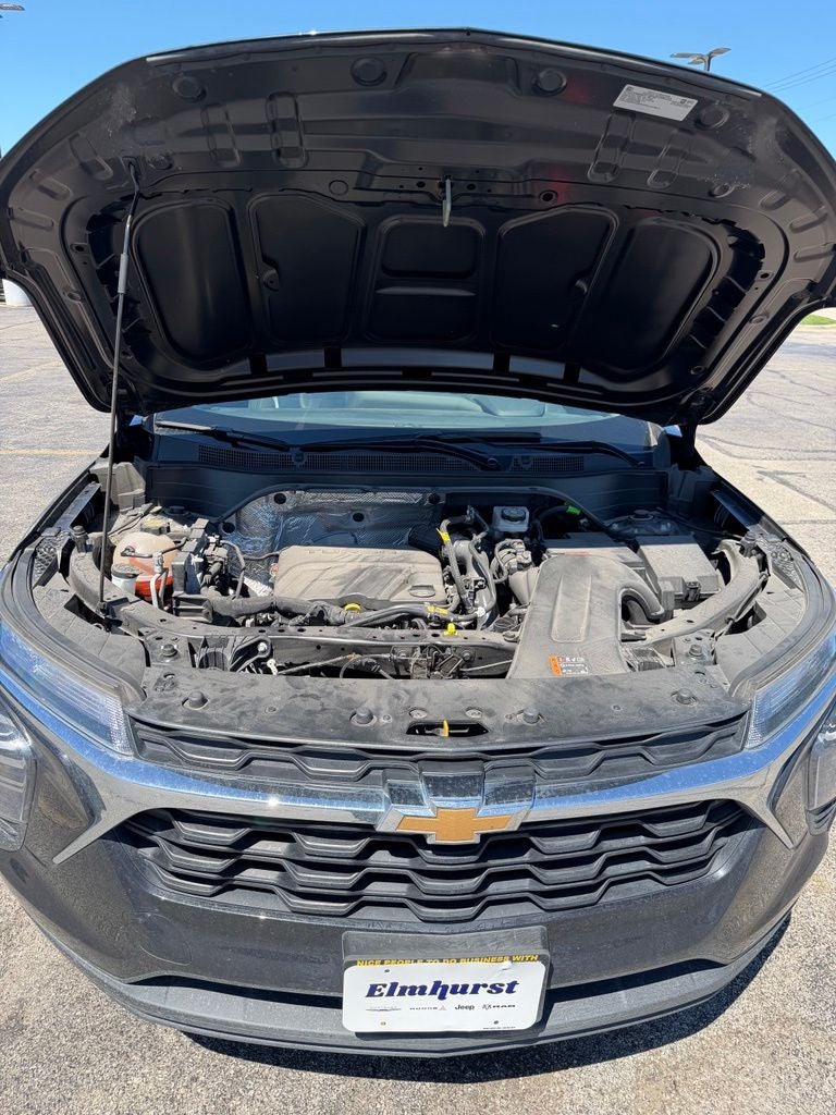2025 Chevrolet Trax LS