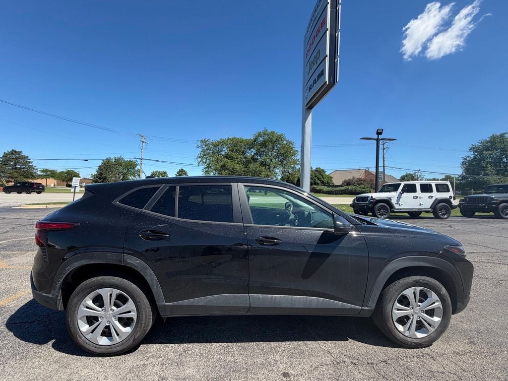2025 Chevrolet Trax LS