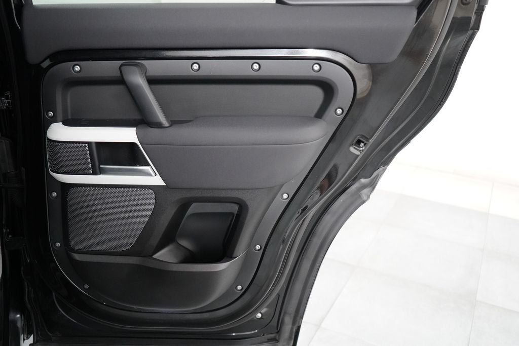 2022 Land Rover Defender 110 S