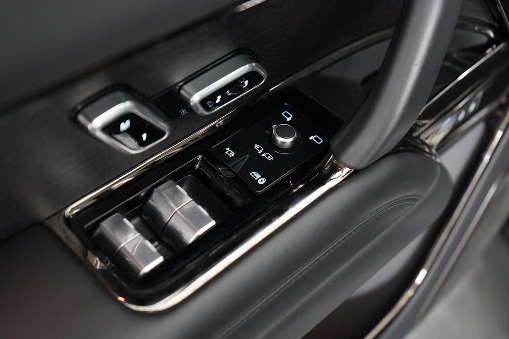 2024 Land Rover Range Rover SV