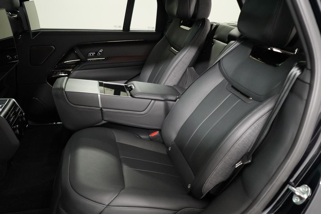 2024 Land Rover Range Rover SV