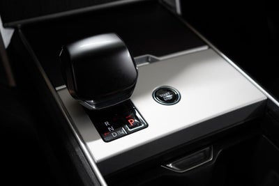 2024 Land Rover Range Rover SV