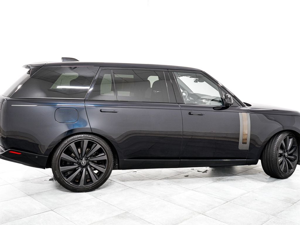 2024 Land Rover Range Rover SV