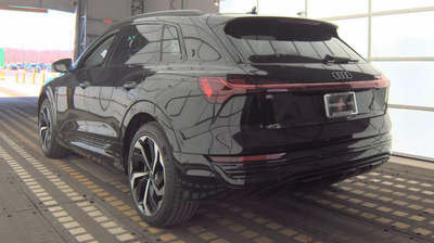 2024 Audi Q8 e-tron Premium Plus quattro