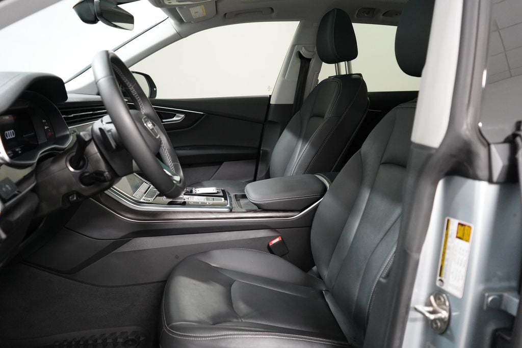 2023 Audi Q8 Premium