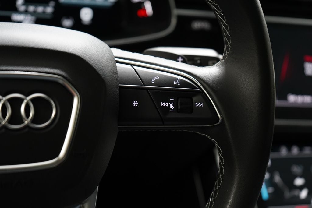 2023 Audi Q8 Premium