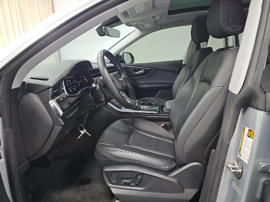 2023 Audi Q8 Premium