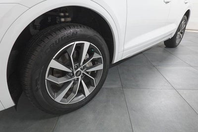 2024 Audi Q5 45 S line Premium quattro