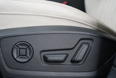 2023 Audi e-tron Premium Plus