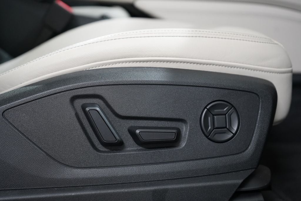2023 Audi e-tron Premium Plus