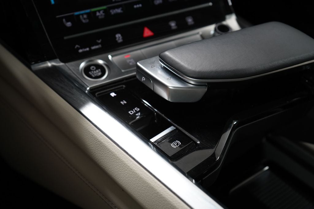 2023 Audi e-tron Premium Plus