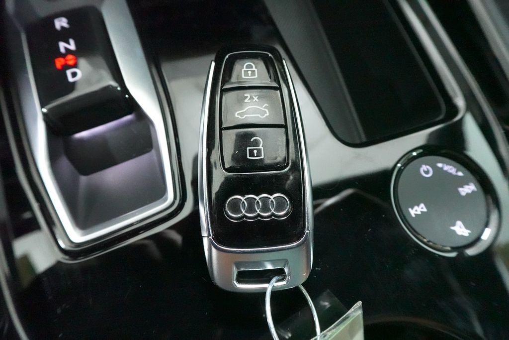 2023 Audi e-tron GT Premium Plus quattro