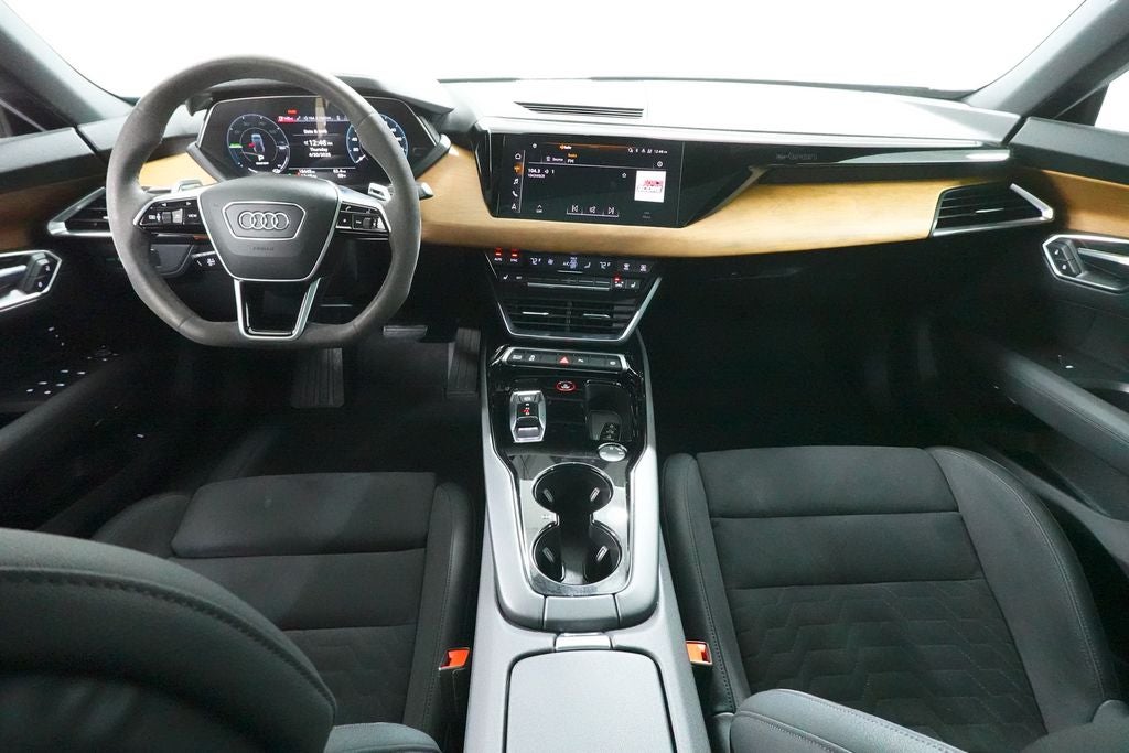 2023 Audi e-tron GT Premium Plus quattro