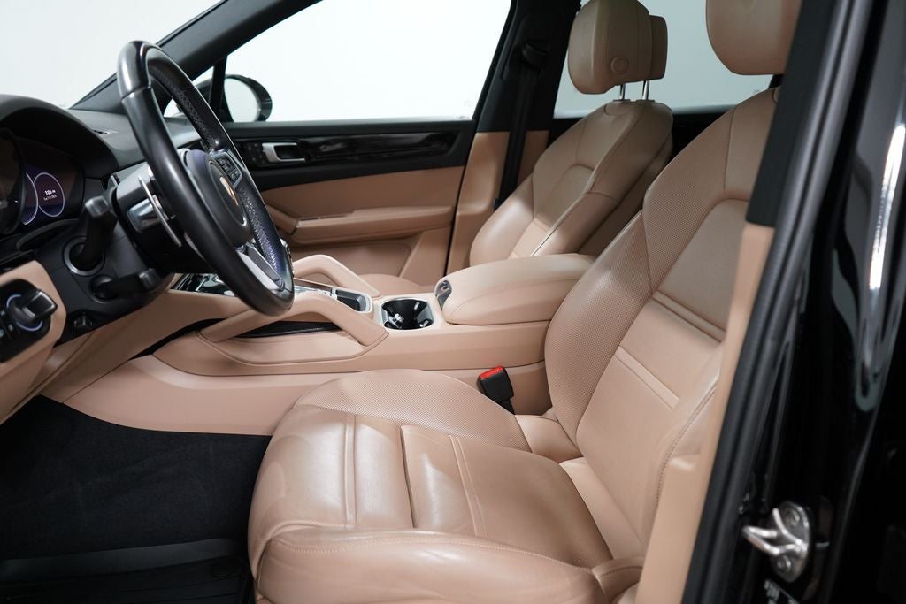 2022 Porsche Cayenne Base