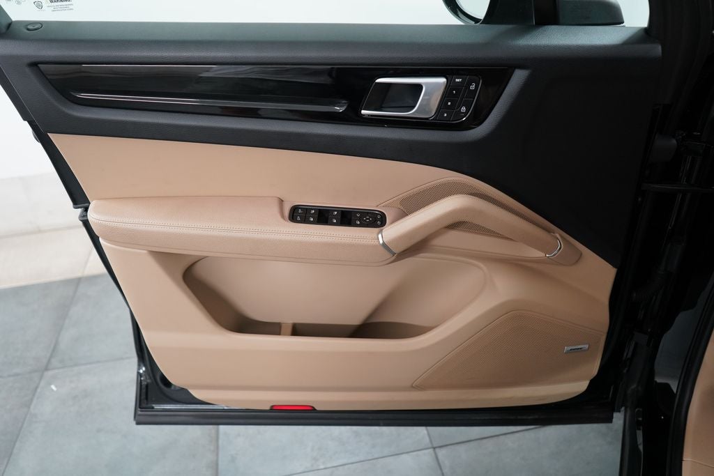 2022 Porsche Cayenne Base