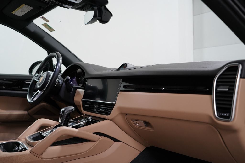 2022 Porsche Cayenne Base