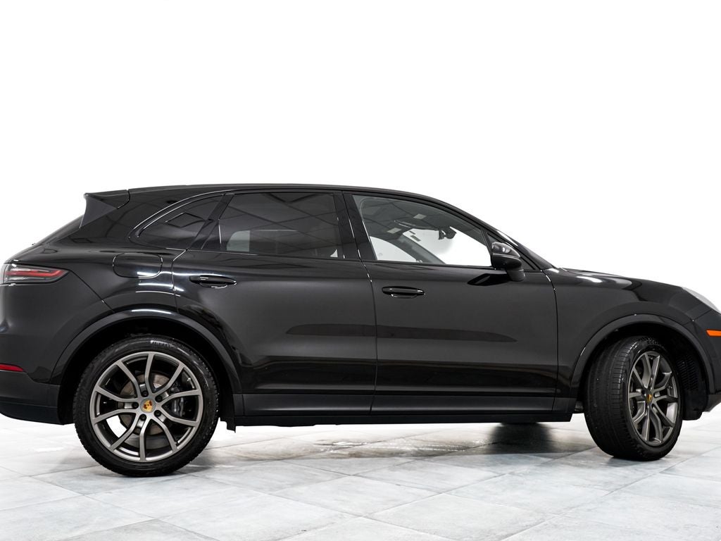 2022 Porsche Cayenne Base